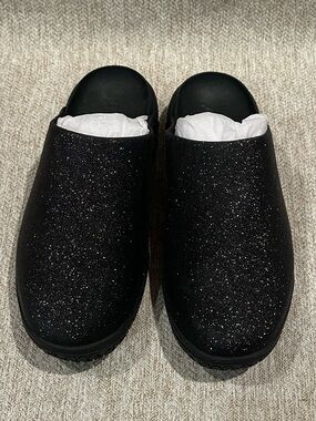 Snibbs The Clog Shoes
